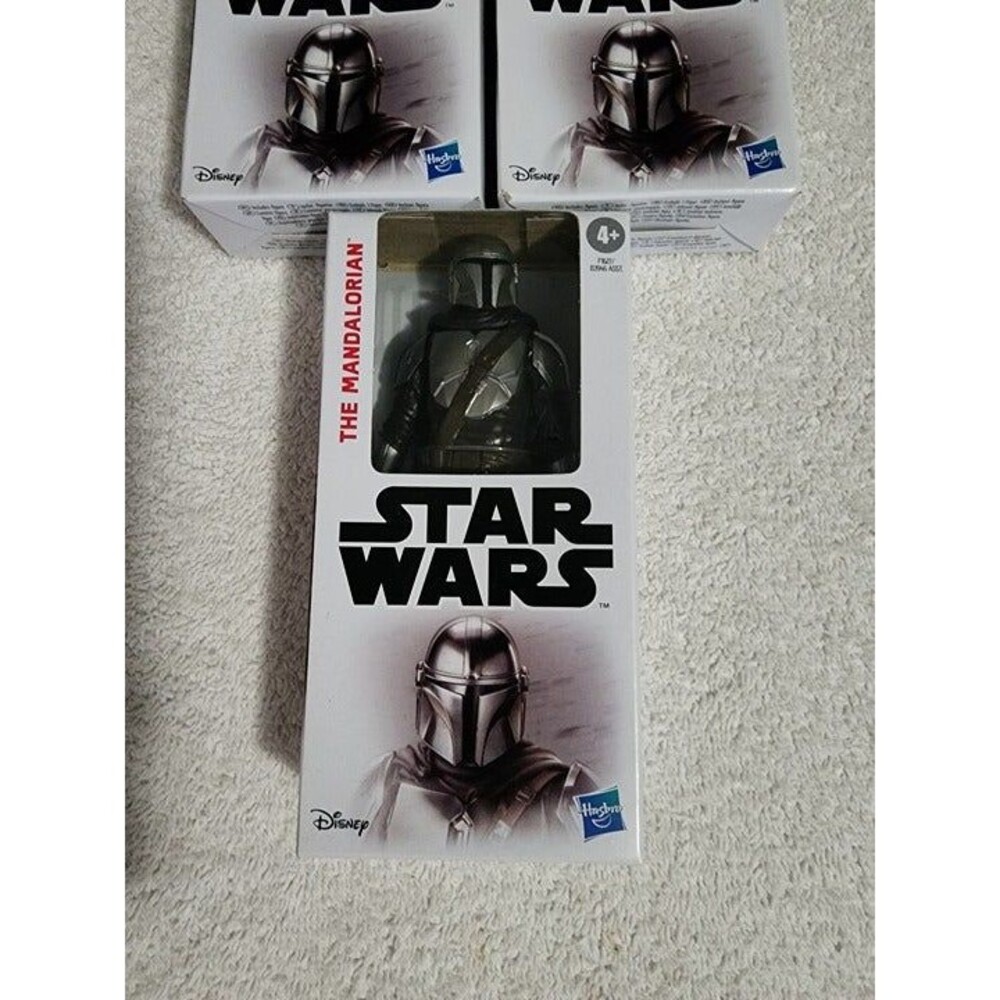 Star Wars The Mandalorian Figure 3 lot New